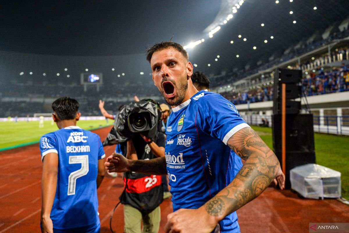 Berita Klasemen Liga 1: Persib Mendekati Gelar Juara, Persija Jatuh dari Empat Besar