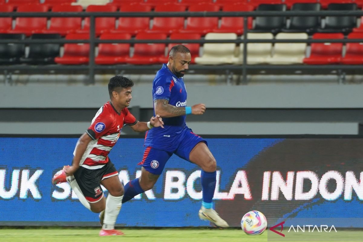 Arema FC Siap Tempur 200 Persen Rebut Tiga Poin dari Persebaya