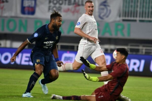Persis Menjauh dari Zona Degradasi Setelah Kalahkan Persita 1-0