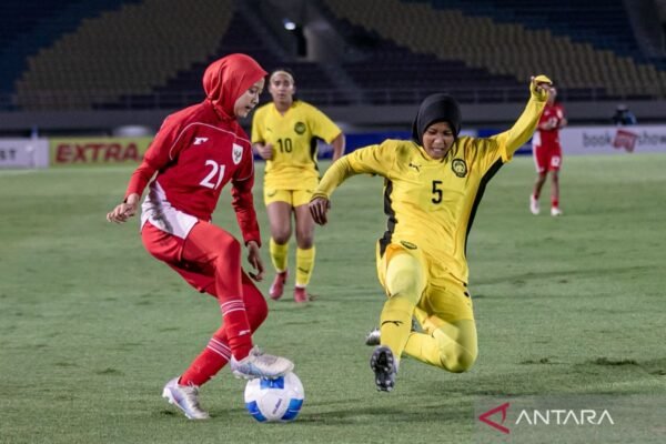 Berikut adalah beberapa alternatif judul untuk "Australia Hentikan Indonesia pada Kejuaraan ASEAN U16":

1. "Australia Mengalahkan Indonesia dalam Pertarungan Kejuaraan ASEAN U16"
2. "Indonesia Terhenti di Tangan Australia di Kejuaraan ASEAN U16"
3. "Australia Singkirkan Indonesia di Ajang Kejuaraan ASEAN U16"
4. "Kekalahan Indonesia oleh Australia di Kejuaraan ASEAN U16"
5. "Australia Menyudahi Perjuangan Indonesia di Kejuaraan ASEAN U16"
6. "Indonesia Tumbang dari Australia di Kejuaraan ASEAN U16"
7. "Australia Biarkan Indonesia Tak Berdaya di Kejuaraan ASEAN U16"

Silakan pilih salah satu atau modifikasi sesuai kebutuhan!
