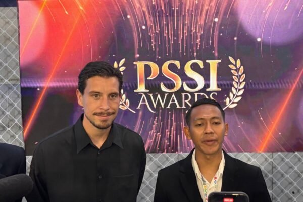 Thom Haye: Siap Dilatih Siapapun di Timnas Indonesia